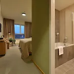 Hotel Element
